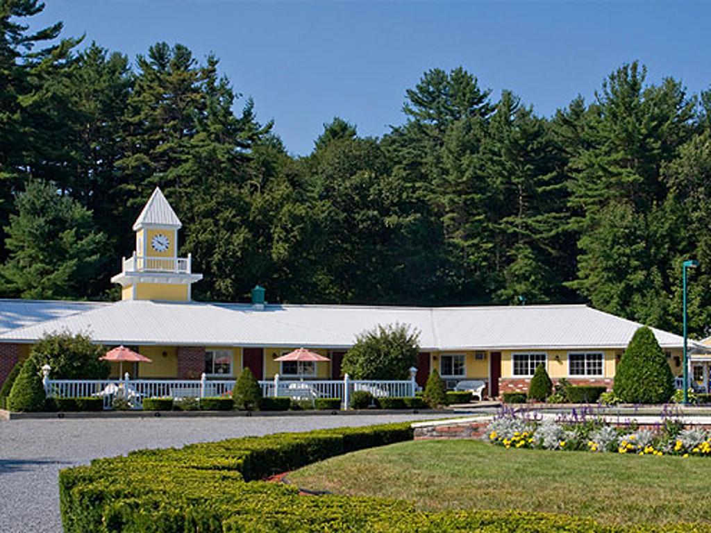 Colonel Williams Resort And Suites Lake George Exterior foto